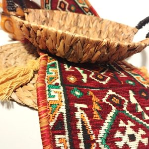 Obiect decorativ, cu 3 buzunare, model traditional Visiniu TR04
