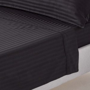 Lenjerie din Damasc bumbac 100%, dungi 1cm, pentru pat XXL -cearsaf pilota 200x230cm, cearsaf pat 240x260cm, 2 fete perna 50x70cm, cu rama decorativa Bleumarin - imagine 2