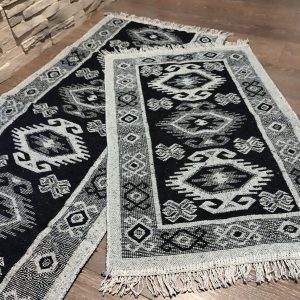 1+1 Covoare traditionale tesute, cu doua fete, dimensiunea 60x90cm negru si alb, model HORA - imagine 3
