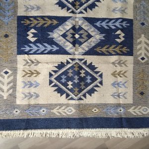 Covor traditional, dimensiunea 140x210cm, albastru si crem, model SPIC DE GRAU - imagine 3