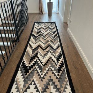 Covor traditional, cu doua fete, dimensiunea 80x300cm, negru si gri HCA11 - imagine 2
