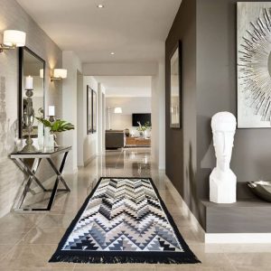 Covor traditional, cu doua fete, dimensiunea 80x300cm, negru si gri HCA11