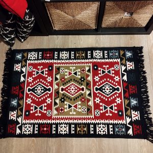 Covor traditional, cu doua fete, dimensiunea 60x90cm  HCA10