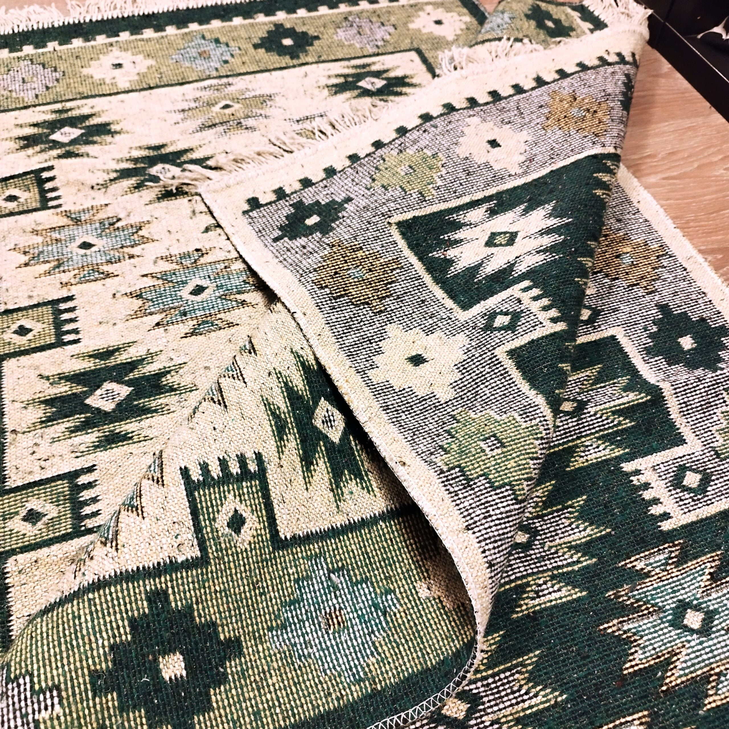 Covor traditional, tesut, cu doua fete, dimensiunea 80x200cm verde si crem, model RUSTIC - imagine 2