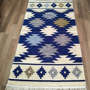Covor traditional, tesut, cu doua fete, dimensiunea 80x200cm albastru si crem, model RUSTIC 3