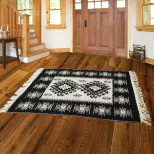 Covor traditional, cu doua fete, dimensiunea 160x250cm, Negru si crem, model ROMB