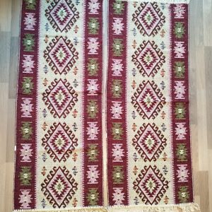 1+1 Covoare traditionale, dimensiunea 60x120cm, rosu si crem, model ROMB