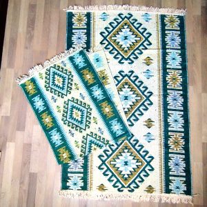 1+1 Covoare traditionale tesute,cu doua fete, dimensiunea 80x200+60X90cm verde si crem, model ROMB