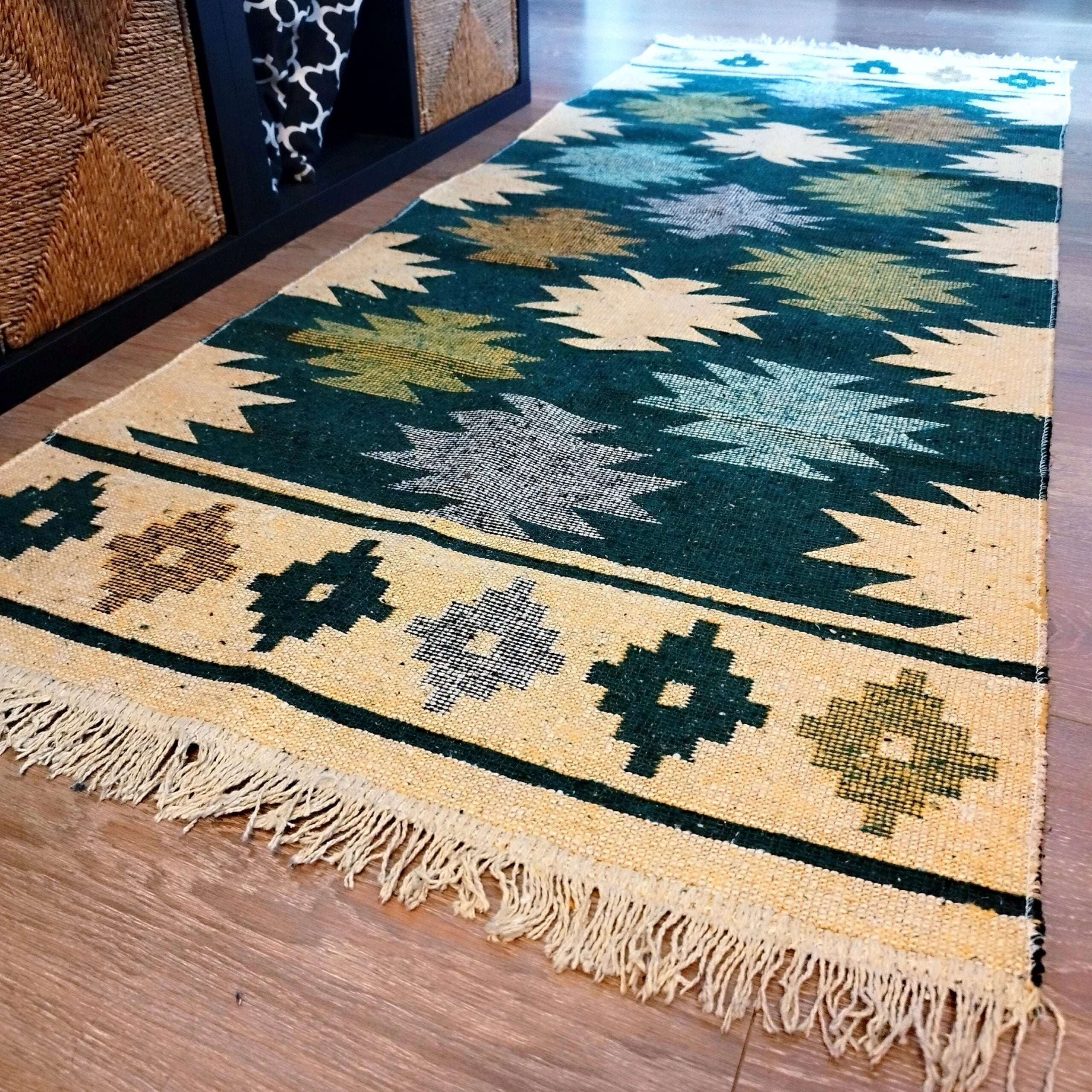 Covor traditional, tesut, cu doua fete, dimensiunea 80x200cm verde si crem, model RUSTIC 2 - imagine 3