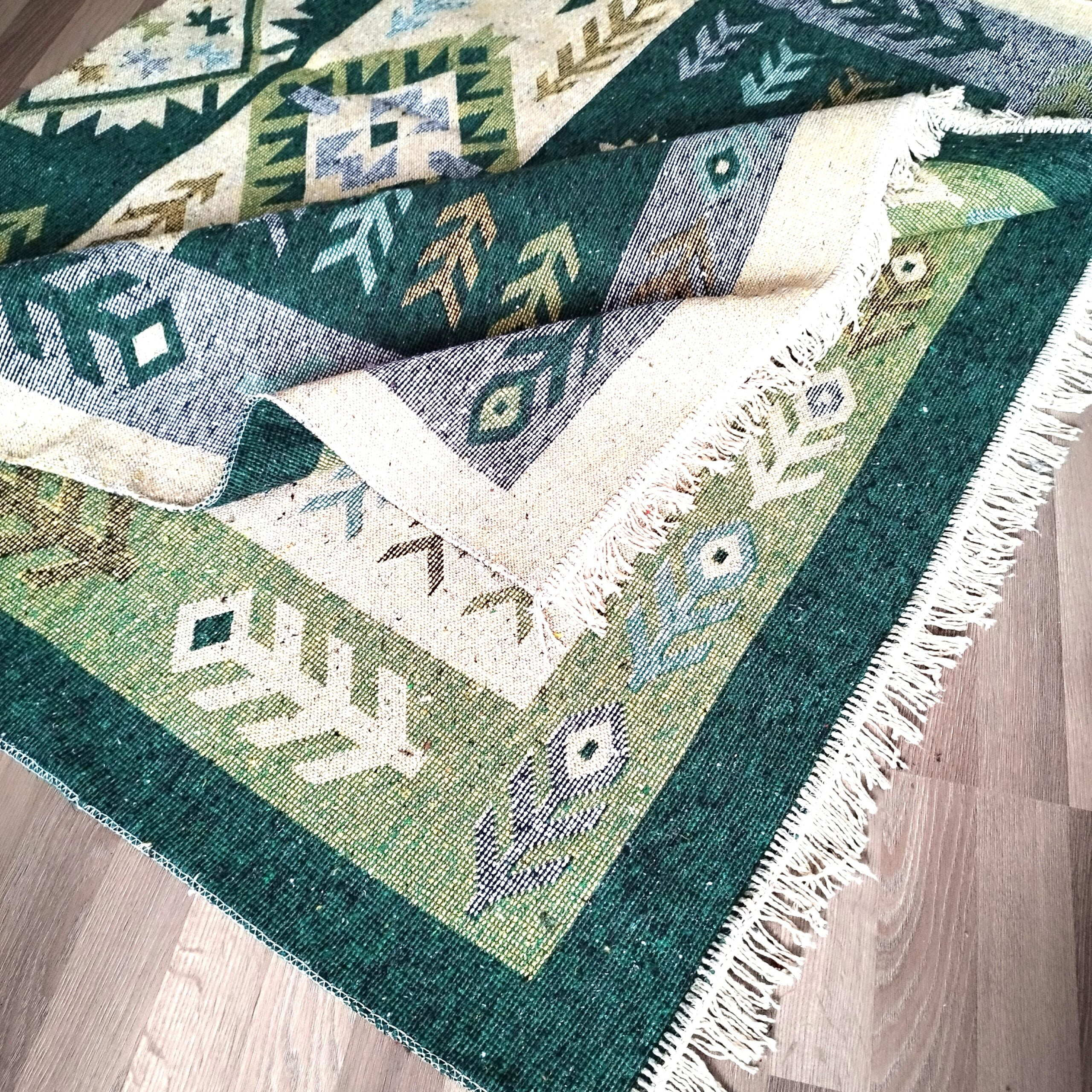 Covor traditional, dimensiunea 140x210cm, verde si crem, model SPIC DE GRAU