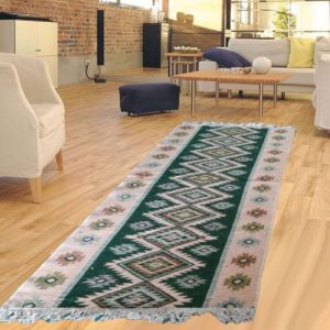 Covor traditional, dimensiunea 60x300cm Verde si crem, model ROMB