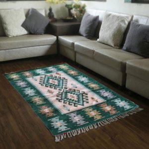 Covor traditional tesut, cu doua fete, dimensiunea 180x280cm, Verde si crem, model romb ROMB