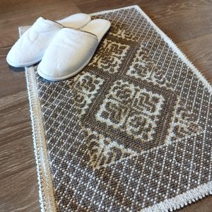 Covor tesut din bumbac, dimensiunea 40x60cm, crem si alb, cod HCD06