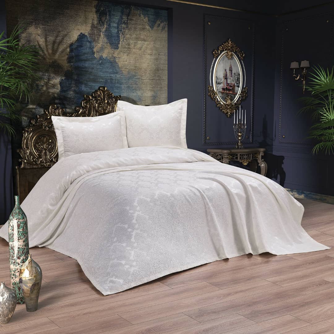 Set de pat 3 piese-Cuvertura jacquard 240x250cm +2 fete perna 50x70cm Yvoire