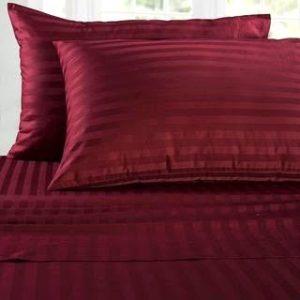 Lenjerie din Damasc bumbac 100%, dungi 1cm, pentru pat XXL -cearsaf pilota 200x230cm, cearsaf pat 240x260cm, 2 fete perna 50x70cm, cu rama decorativa Bordo - imagine 3