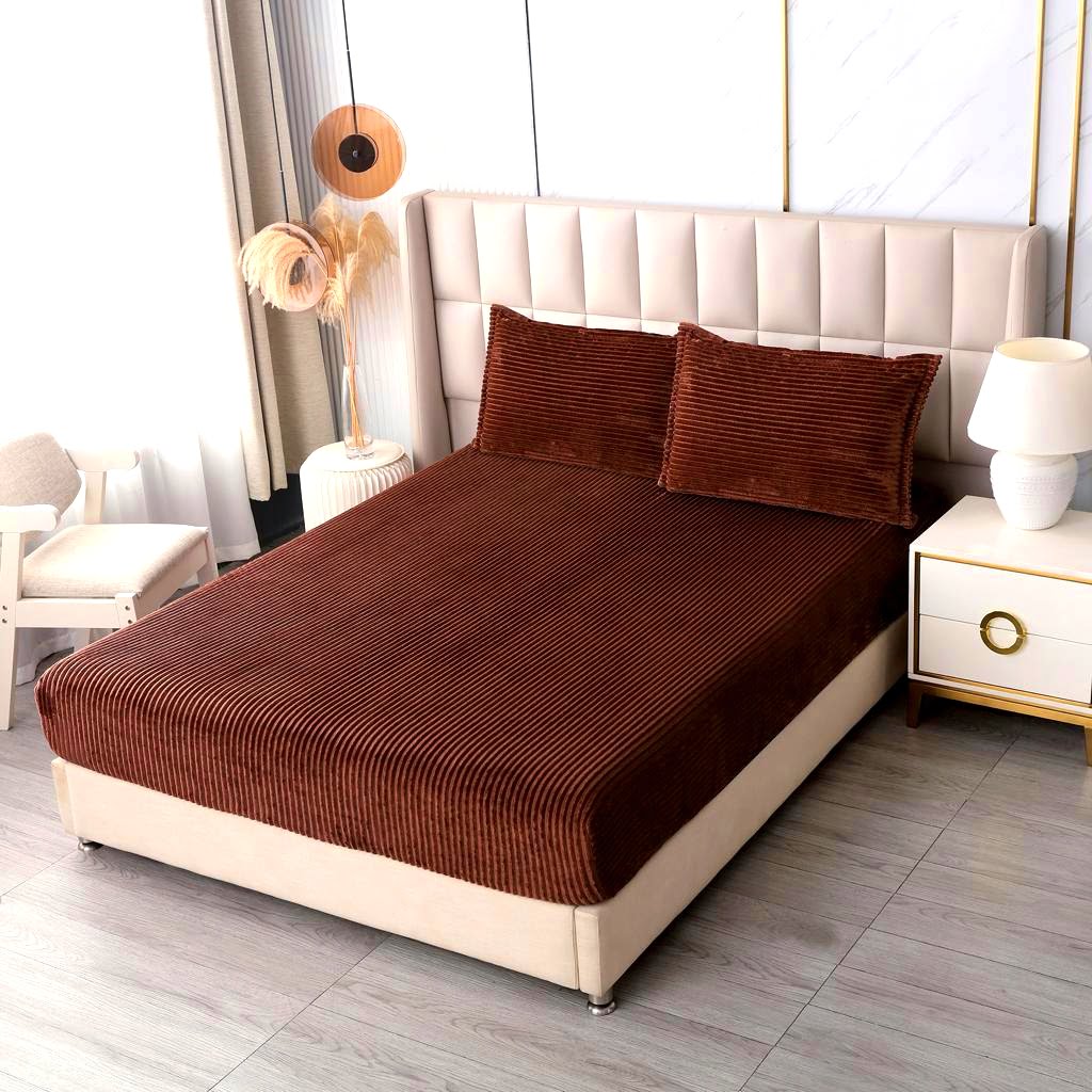 Husa pat cu elastic 180x200x20cm +doua fete de perna 50x70cm, cocolino Chocolate