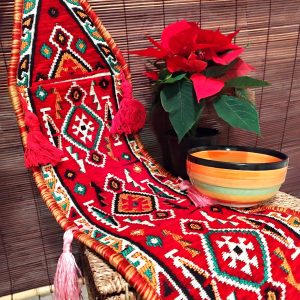 Obiect decorativ, cu 3 buzunare, model traditional Rosu TR02