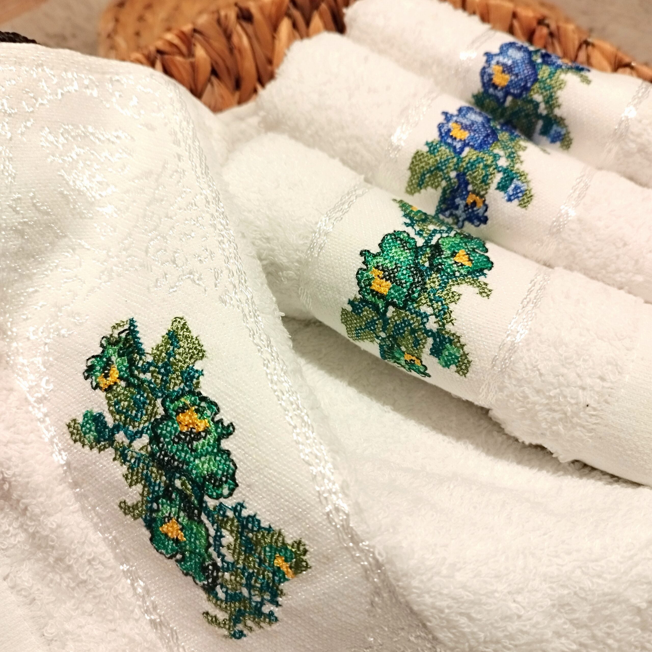 Set 4 prosoape pentru bucatarie, bumbac 100%, dimensiune 32x70cm cu model broderie Verde+Albastru - imagine 3
