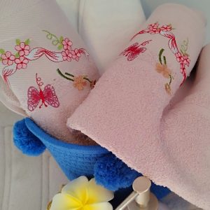 Set 2 prosoape de baie, pufoase, cu broderie, bumbac 100%, dimensiune 50x90cm, PUDRA - imagine 2