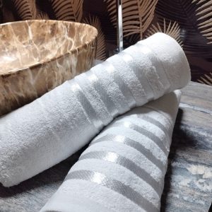 Set 2 Prosoape albe, bumbac 100%, dimensiunea 60x90cm, 400gr/mp Soft