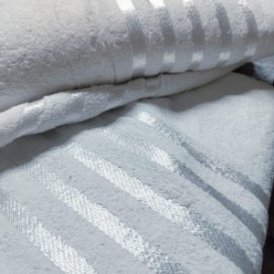 Set 4 Prosoape albe, bumbac 100%, dimensiunea 2x60x90cm +2x70x140cm 400gr/mp Soft - imagine 4