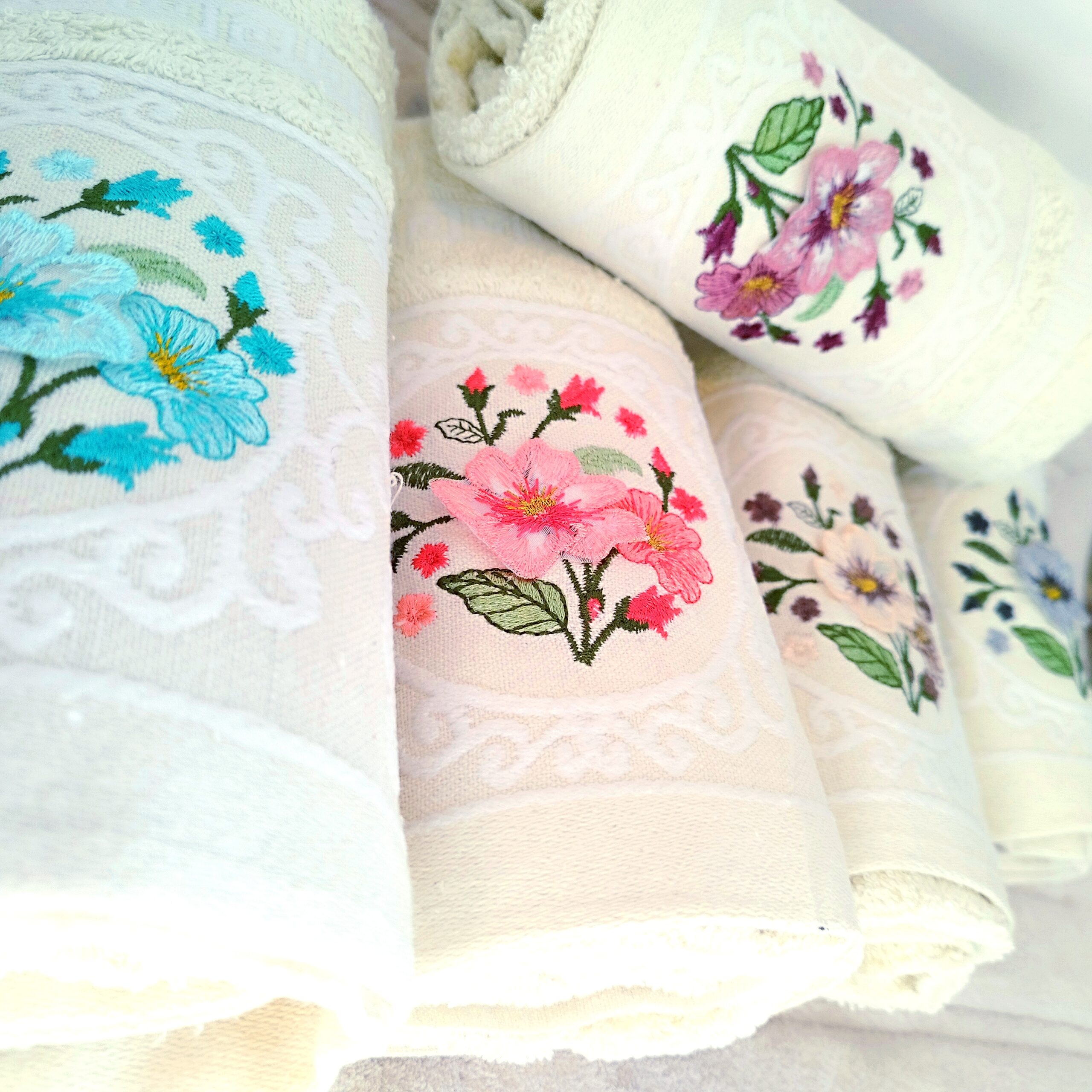 Set 5 prosoape de baie, pufoase, cu broderie, bumbac 100%, dimensiune 50x90cm,Menta - imagine 3